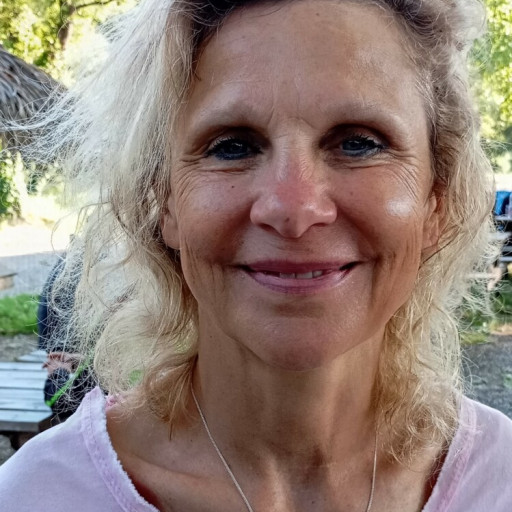 Valérie Albos